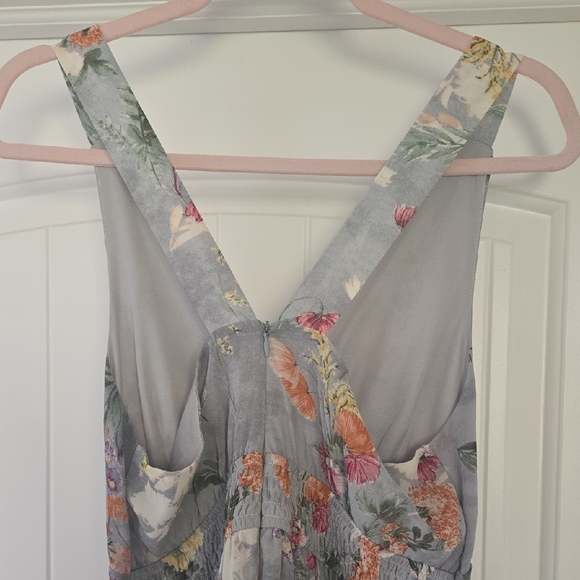 En Creme Floral Dress - Picture 5 of 8